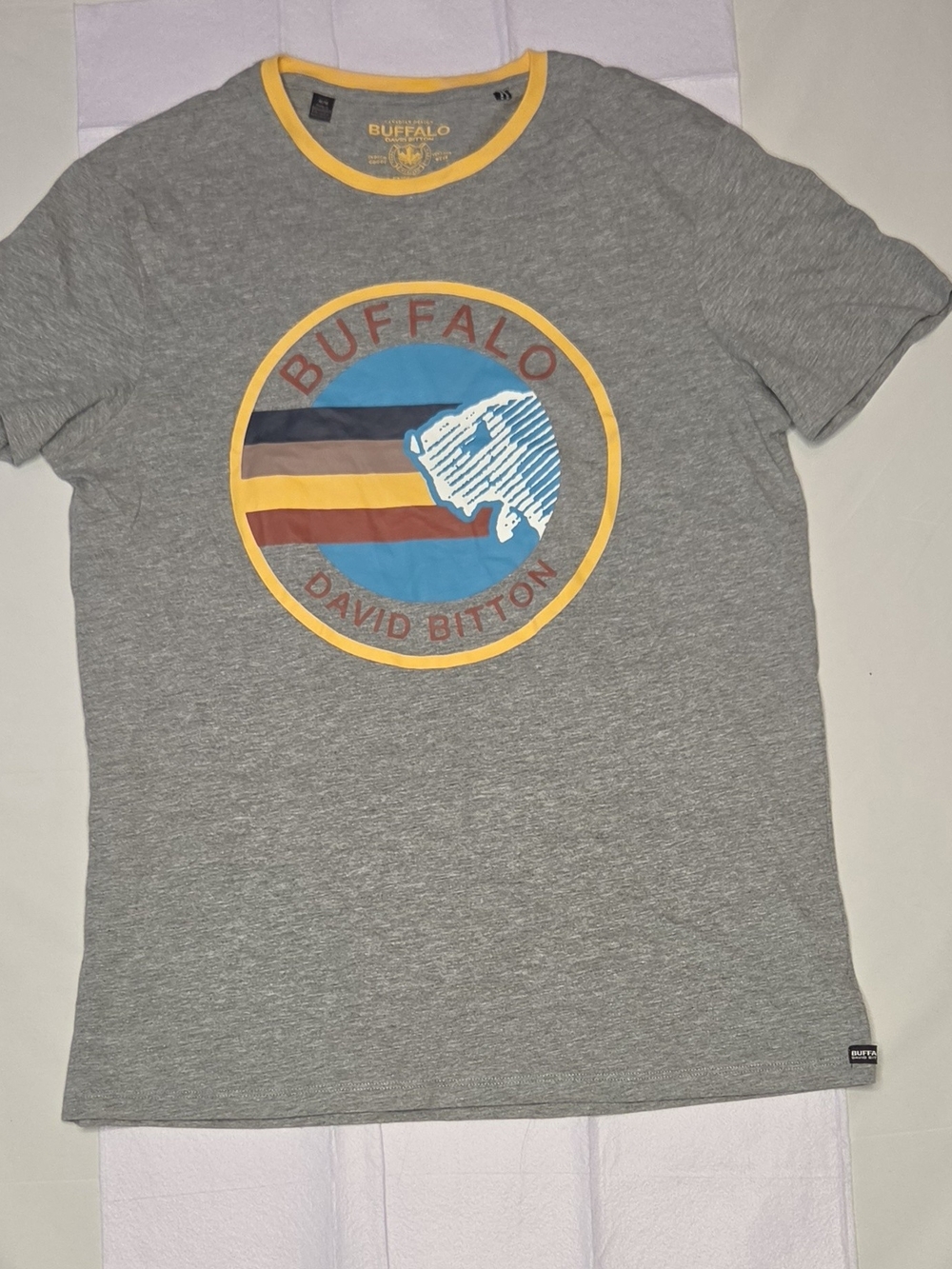Buffalo David Bitton Gray Retro Graphic T-Shirt Yellow Ringer RARE Size M